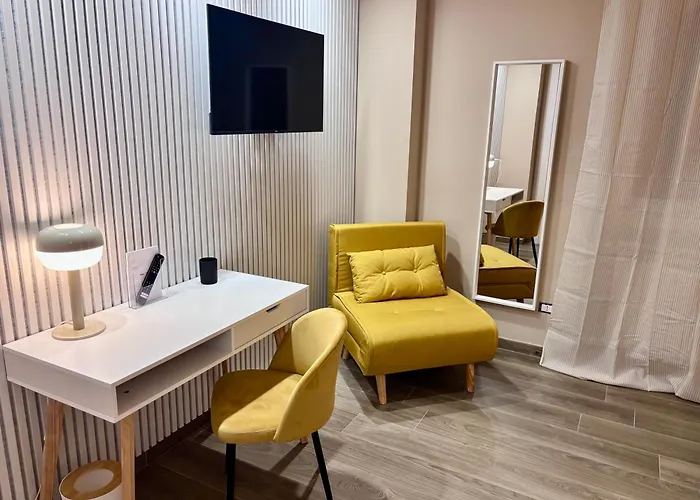 Smarthotel Garampi בית הארחה